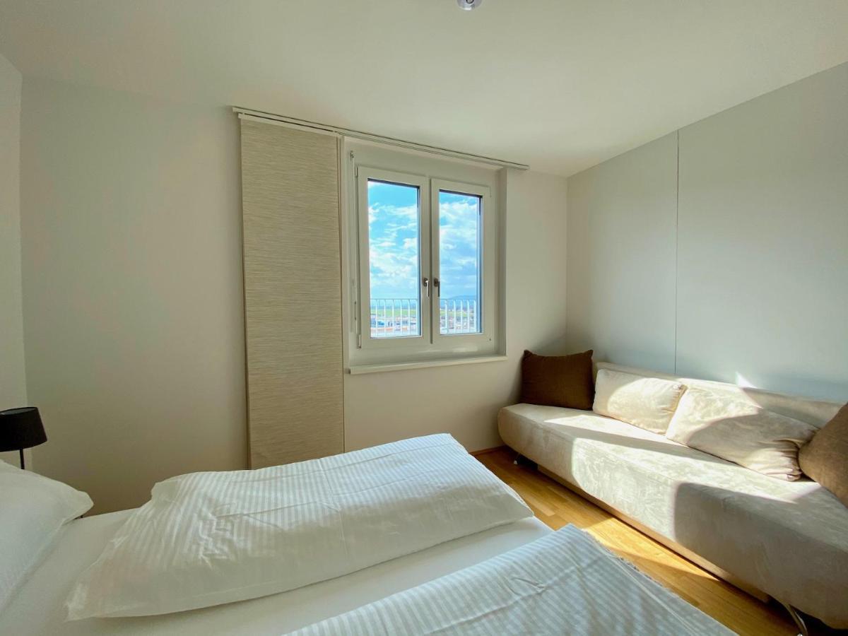 Appartement Sonnenwohnen Penthouse Direkt Bei U-bahn Und Therme Mit Anbindung Ins Zentrum *